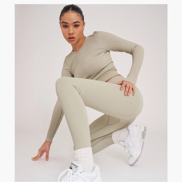 Adanola Rib Long Sleeve Crop Top - Picture 11 of 11